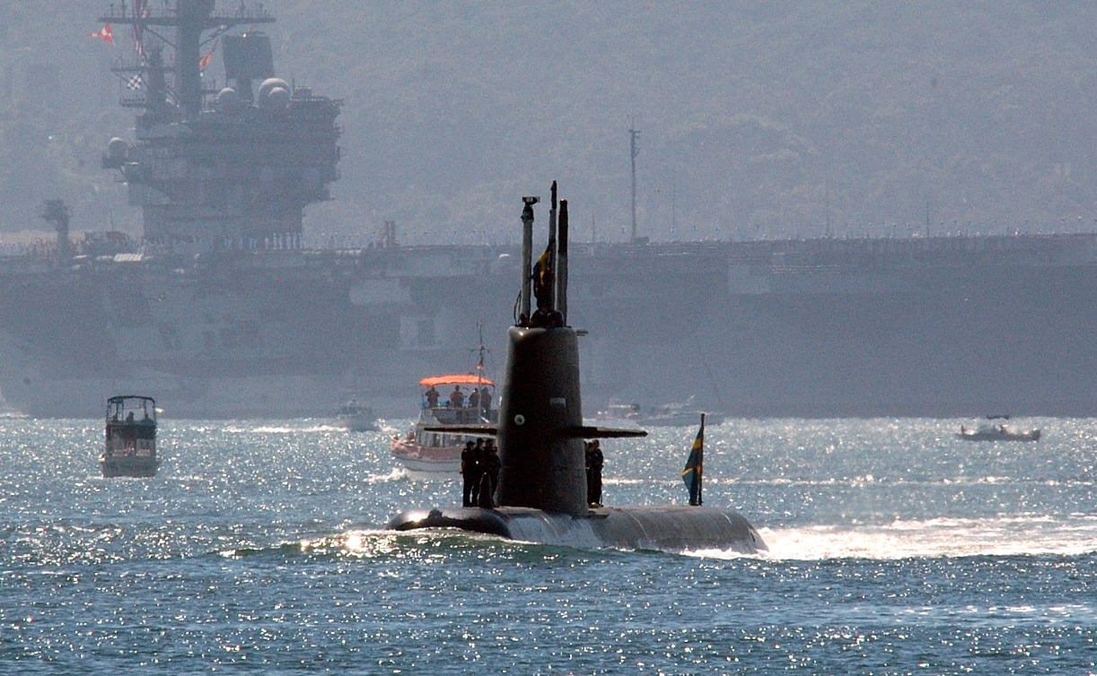 Gotland Submarine vs. Aircraft Carrier